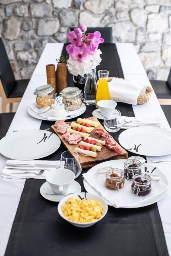 Skrabceva Domacija Hotel Ribnica Eksteriør billede