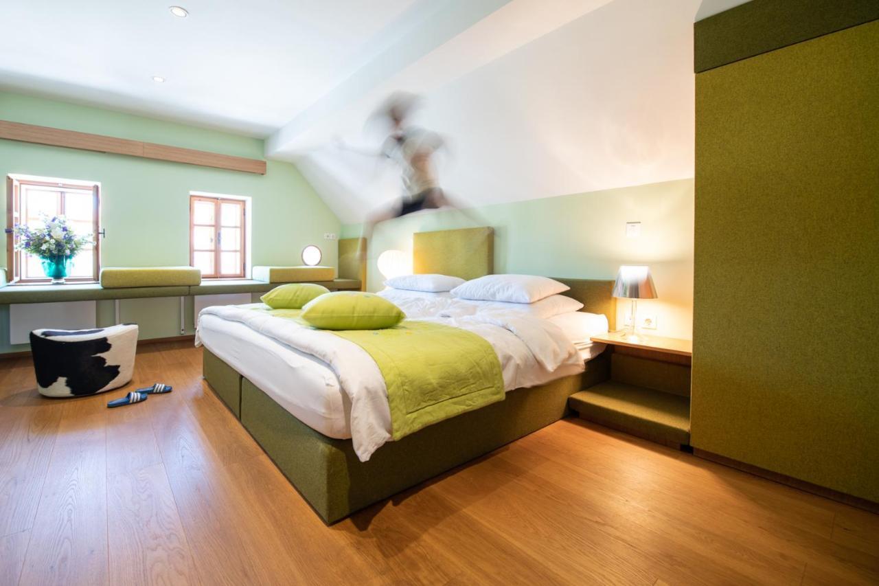 Skrabceva Domacija Hotel Ribnica Eksteriør billede