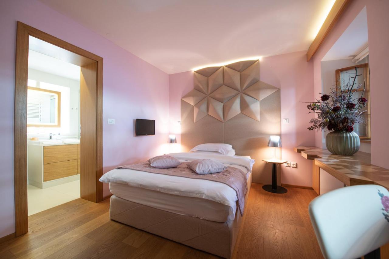 Skrabceva Domacija Hotel Ribnica Eksteriør billede