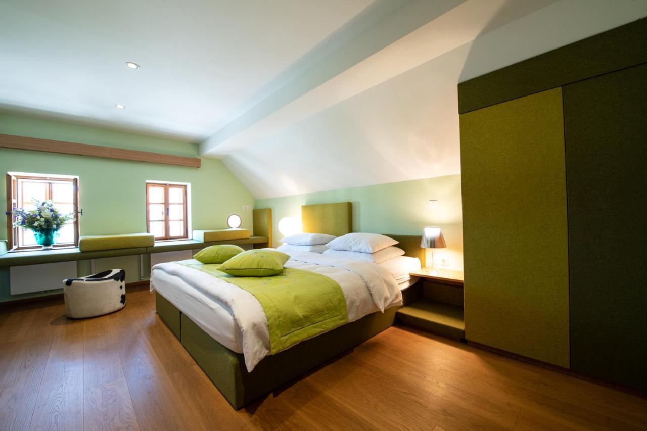 Skrabceva Domacija Hotel Ribnica Eksteriør billede