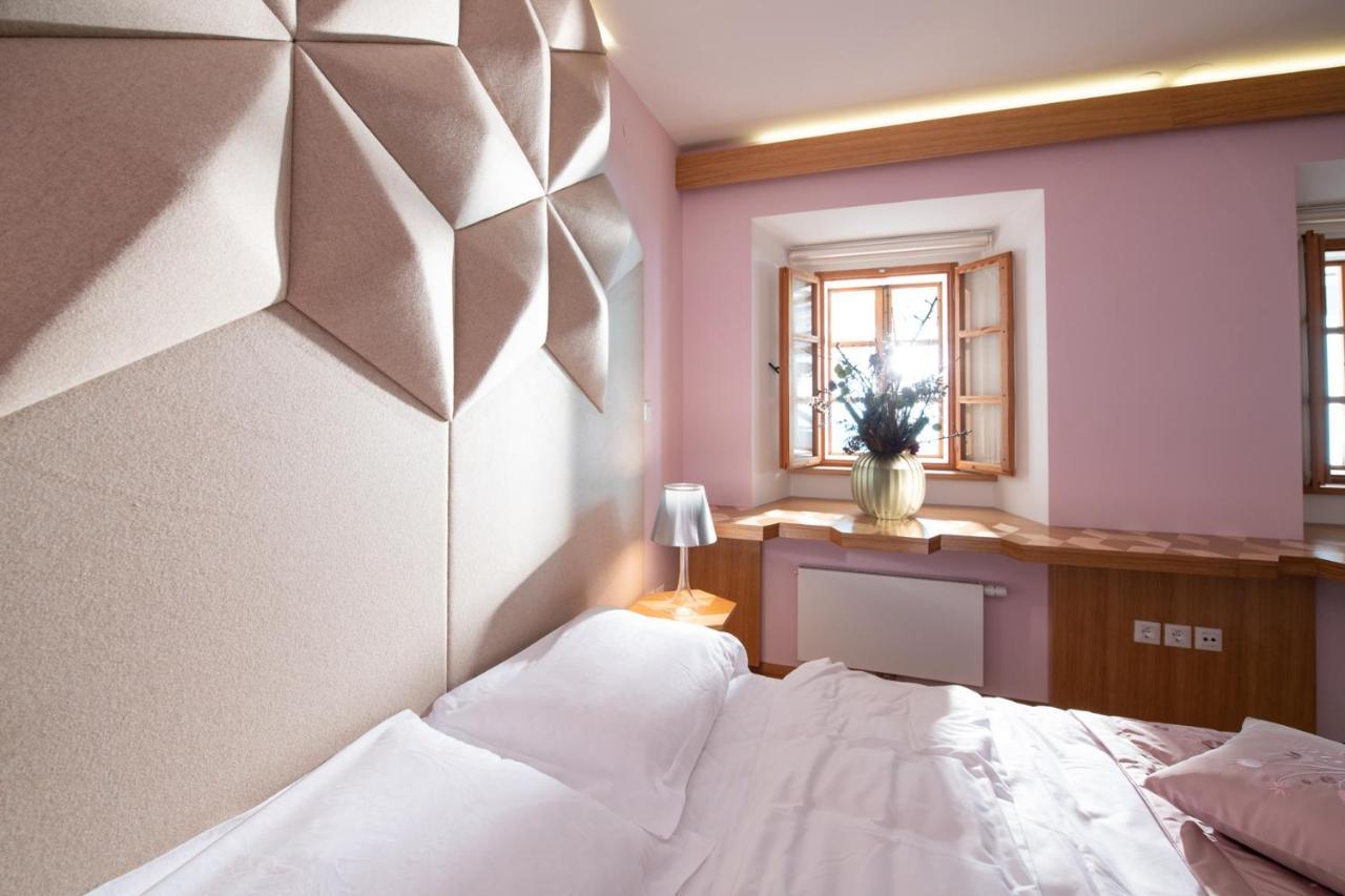 Skrabceva Domacija Hotel Ribnica Eksteriør billede