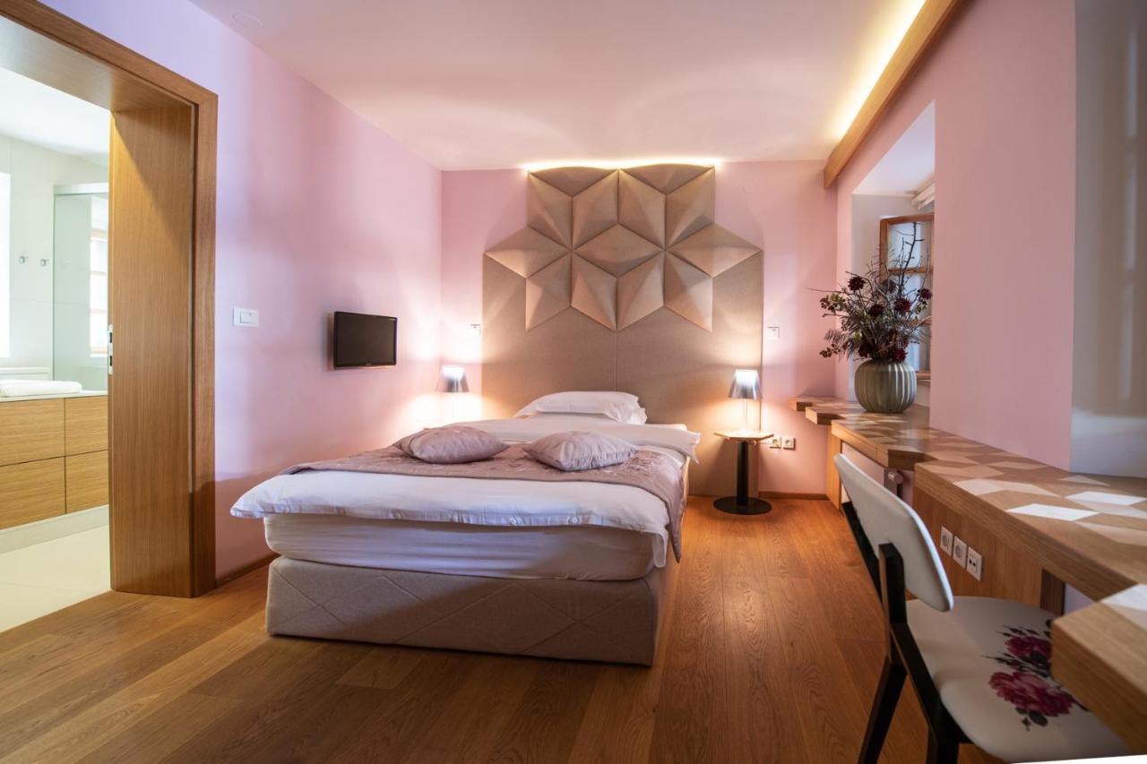 Skrabceva Domacija Hotel Ribnica Eksteriør billede